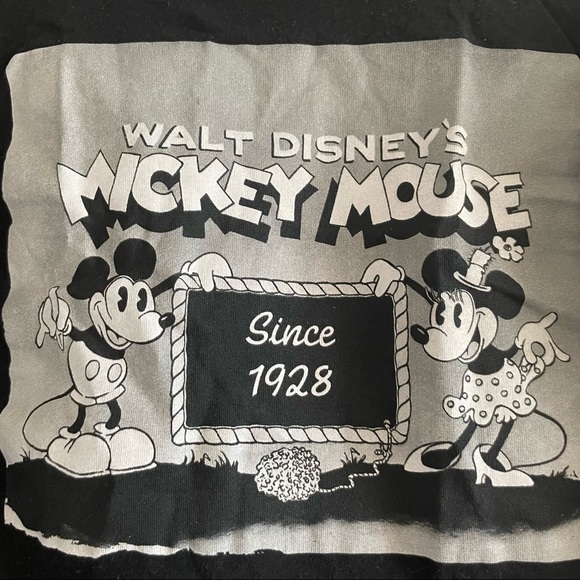 3/$45 Disney Mickey and Minnie Mouse t-shirt - Picture 2 of 5